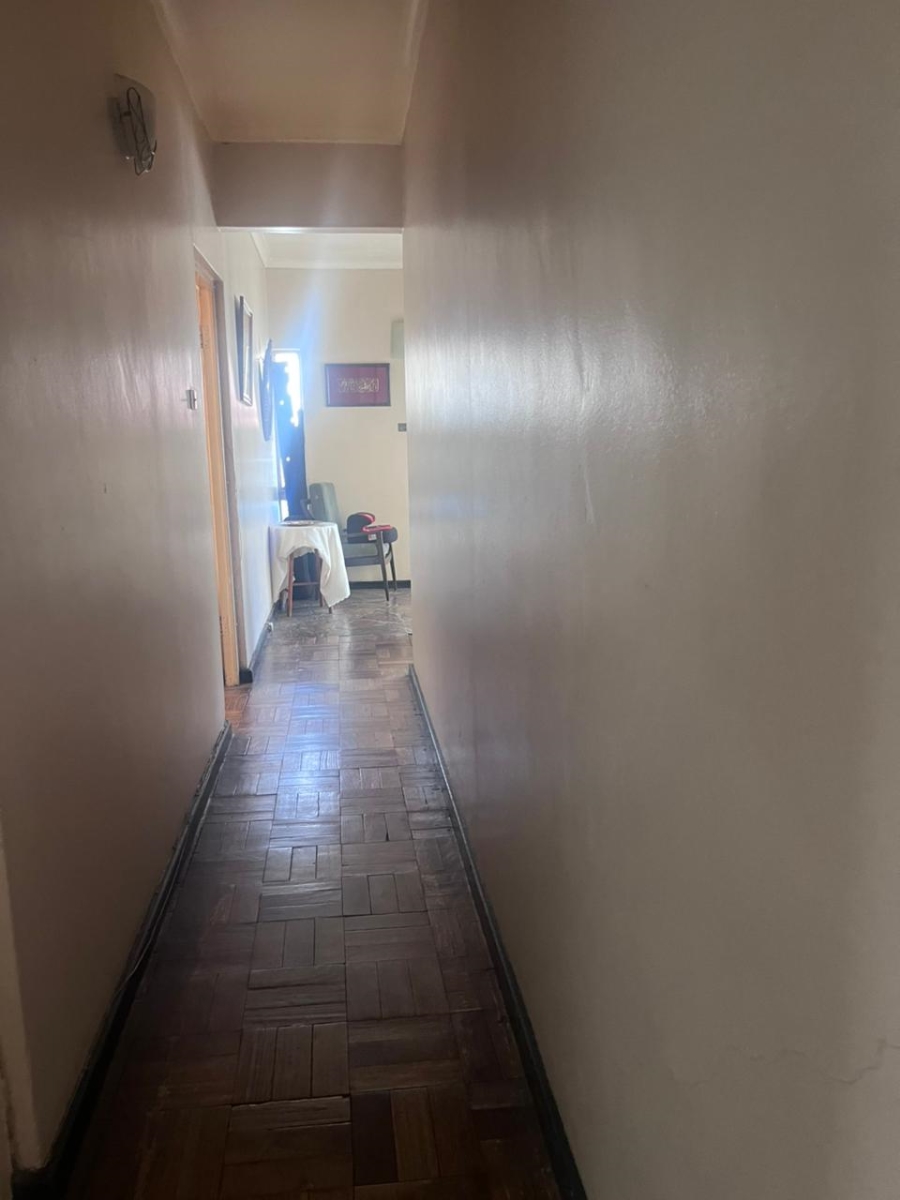 5 Bedroom Property for Sale in Walmer Estate Western Cape